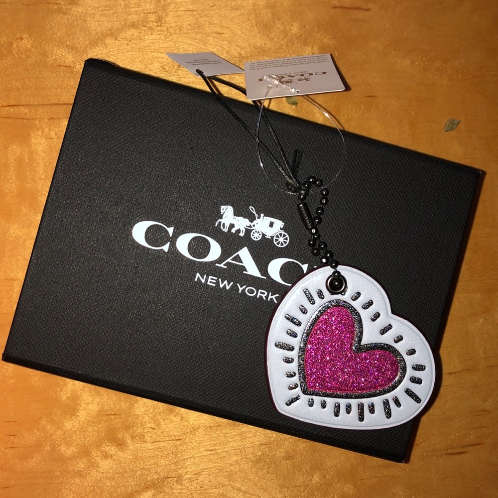 COACH Heart Keychain ✨NWT✨